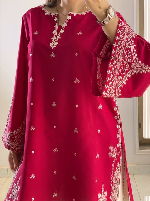 Queen 2pc Embroidered Dress(Farshi Shalwar)