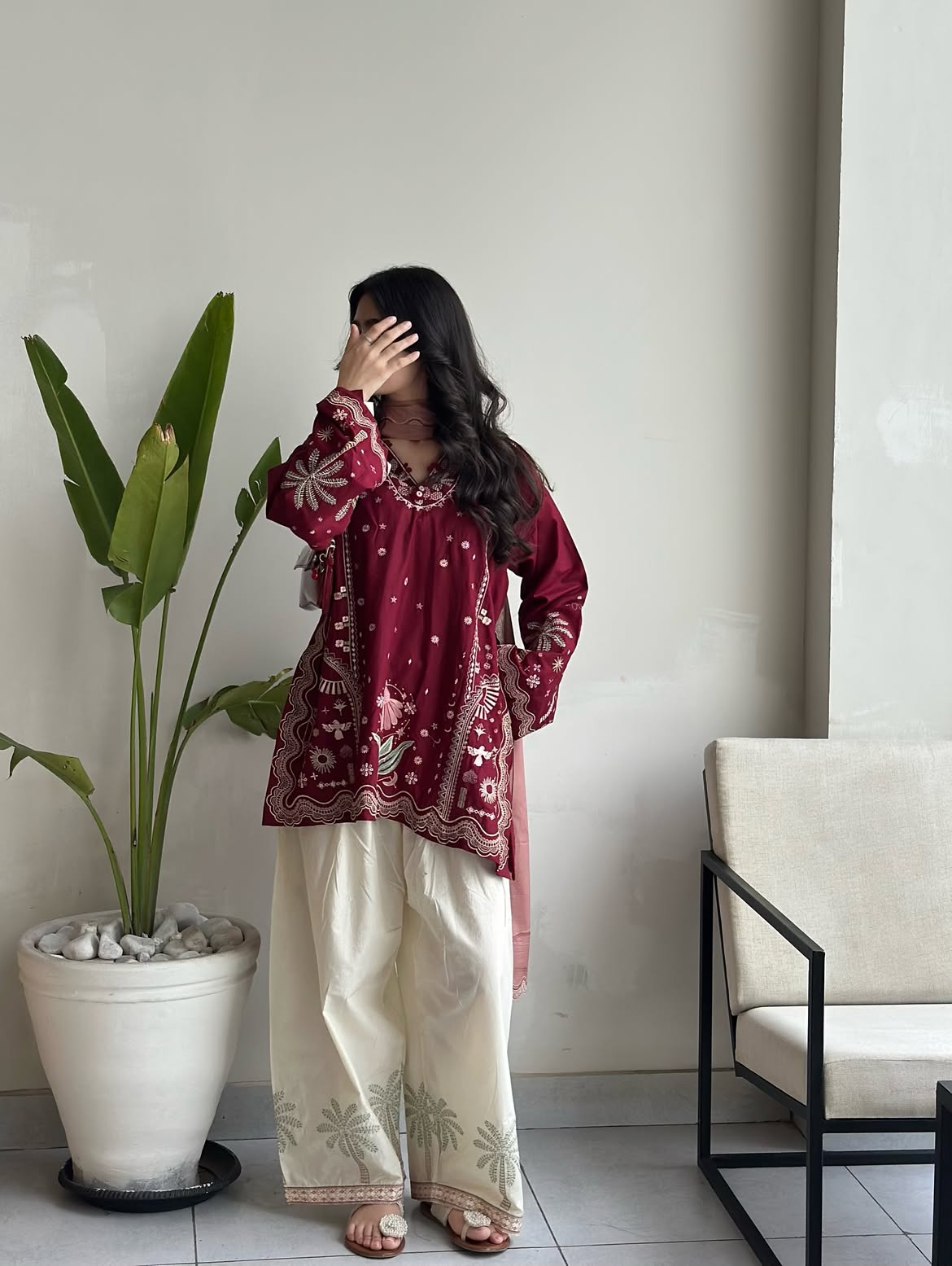 Afreen 3pc Embroidered Dress (Farshi Shalwar)
