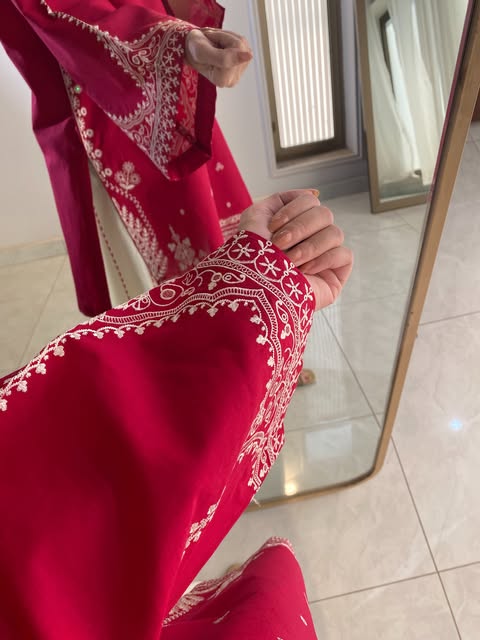 Queen 2pc Embroidered Dress(Farshi Shalwar)